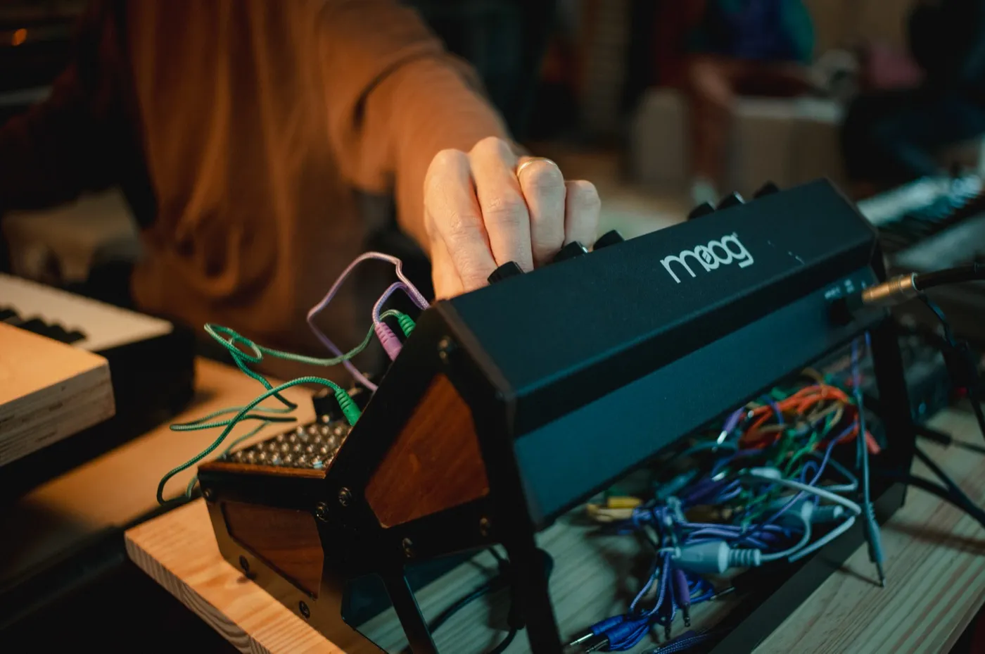 Patching a synthesizer